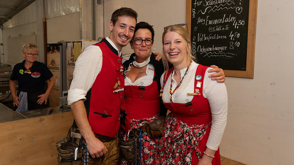 Die Partybilder vom Montag, 21. August 2023, aus dem Festzelt Greindl. Die Partybilder vom Montag, 21. August 2023, aus dem Festzelt Greindl.