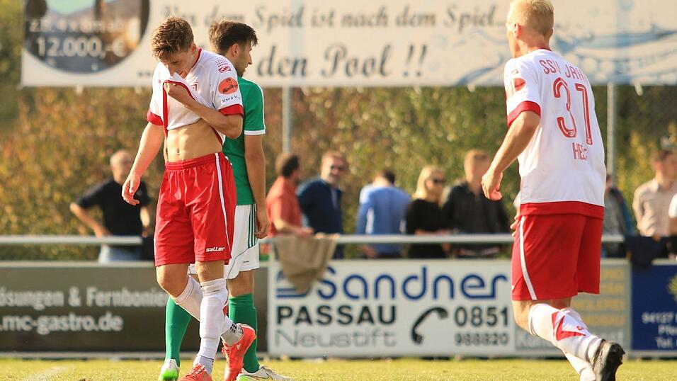 Der Jahn kommt bei Schalding-Heining nicht über ein 0:0 hinaus. Der Jahn kommt bei Schalding-Heining nicht über ein 0:0 hinaus.