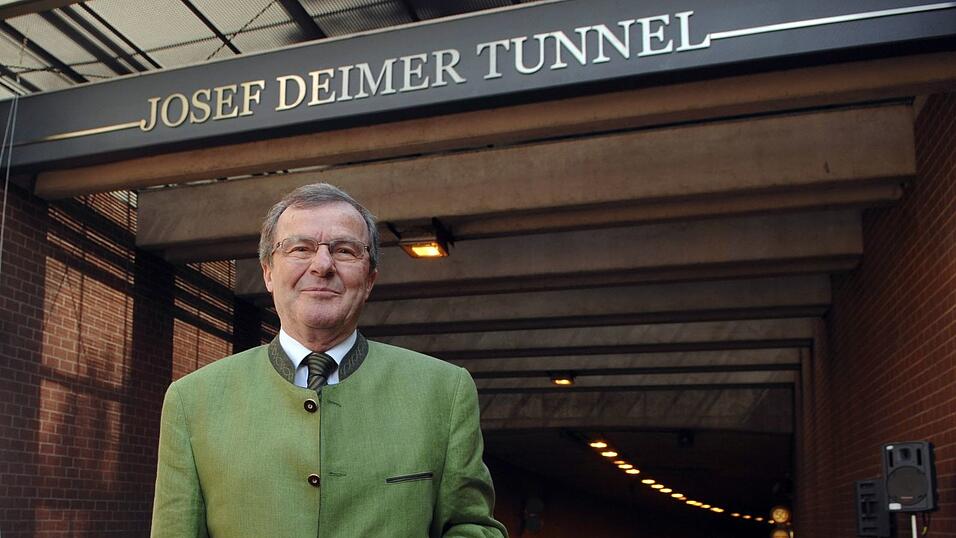 In Landshut ist ein Tunnel nach dem früheren Oberbürgermeister Josef Deimer benannt. (Archivbild) In Landshut ist ein Tunnel nach dem früheren Oberbürgermeister Josef Deimer benannt. (Archivbild)