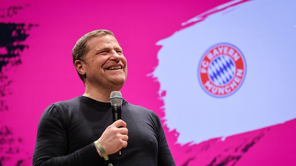 Nach langen Verhandlungen mit Joshua Kimmich ist Sportvorstand Max Eberl am Ziel. Nach langen Verhandlungen mit Joshua Kimmich ist Sportvorstand Max Eberl am Ziel.