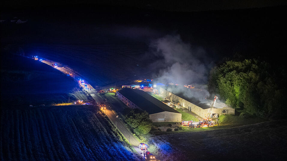 Das Feuer brach wohl in einem leerstehenden Teil der Anlage aus. 