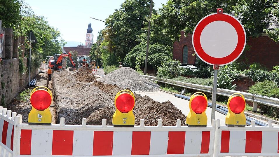 L&auml;uft alles nach Plan, soll auch die Schleinkoferstra&szlig;e bis zum Start des neuen Schuljahres wieder befahrbar sein.