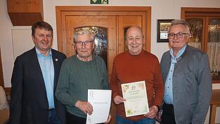 Langj&auml;hrige Mitglieder wurden ausgezeichnet.