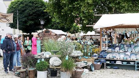 Kunstwerke, Geschenkideen und Gebrauchskeramik: All das gibt es am Wochenende auf dem Haferlmarkt.