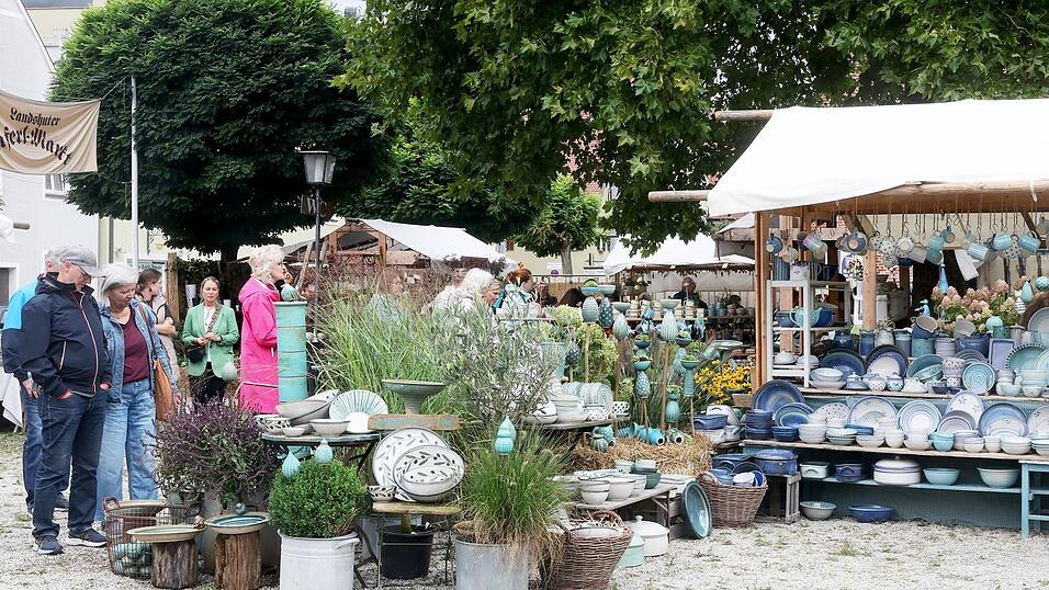 Kunstwerke, Geschenkideen und Gebrauchskeramik: All das gibt es am Wochenende auf dem Haferlmarkt. Kunstwerke, Geschenkideen und Gebrauchskeramik: All das gibt es am Wochenende auf dem Haferlmarkt.