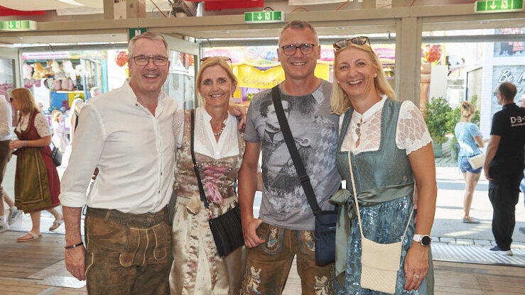 Die Partybilder vom Freitag, 16. August, aus dem Festzelt Lechner. Die Partybilder vom Freitag, 16. August, aus dem Festzelt Lechner.