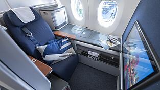 Eine neue Business-Class-Kabine eines Airbus A350-900. Dauert der Flug zwei Stunden oder länger, dürfen Politiker auf Dienstreise künftig wieder in der gehobenen Klasse fliegen.