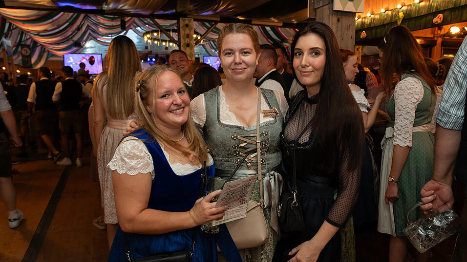 Die Partybilder vom Samstag, 17. August, aus dem Festzelt Weckmann. Die Partybilder vom Samstag, 17. August, aus dem Festzelt Weckmann.