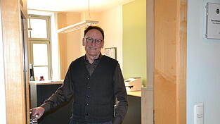 Hans Sailer hat die T&uuml;rklinke zum Vorzimmer seines B&uuml;ros schon in der Hand. Der seit sechs Jahren amtierende B&uuml;rgermeister von Au wird den Chefsessel im Rathaus in wenigen Tagen r&auml;umen.