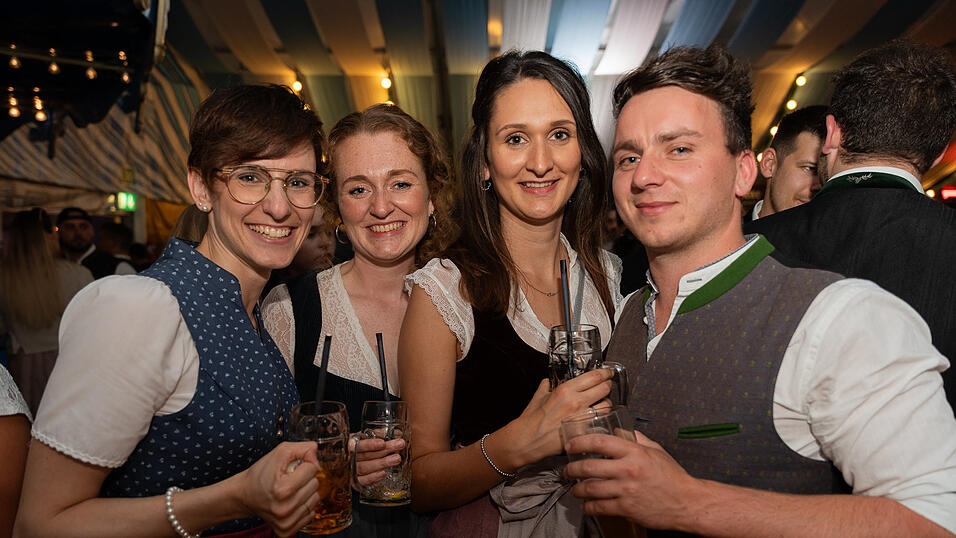 Die Partybilder vom Freitag, 11. August 2023, aus dem Festzelt Wenisch. Die Partybilder vom Freitag, 11. August 2023, aus dem Festzelt Wenisch.