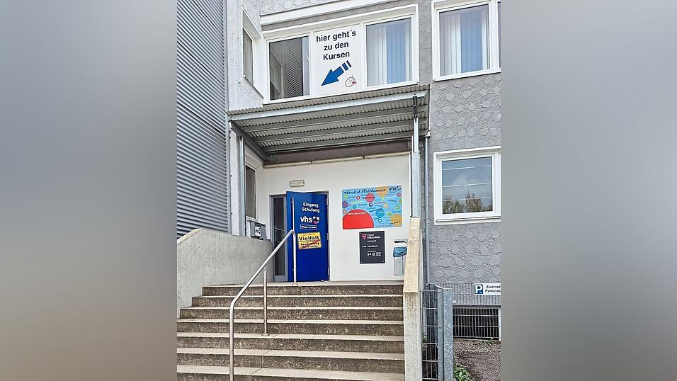 Hier geht&rsquo;s nicht nur zu den Kursen der VHS, sondern auch zu den R&auml;umen des Umweltamtes im zweiten Stock.