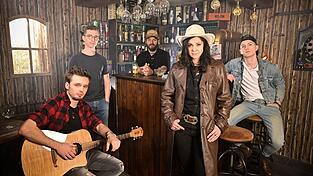Für besten Country-Sound, der direkt ins Herz trifft, wollen die fünf Musiker von „Nääshville“ sorgen. Für besten Country-Sound, der direkt ins Herz trifft, wollen die fünf Musiker von „Nääshville“ sorgen.