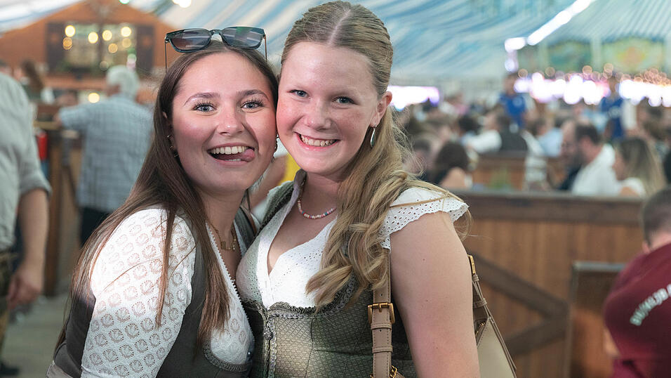 Die Partybilder vom Montag, 10. August, aus dem Festzelt Wenisch. Die Partybilder vom Montag, 10. August, aus dem Festzelt Wenisch.