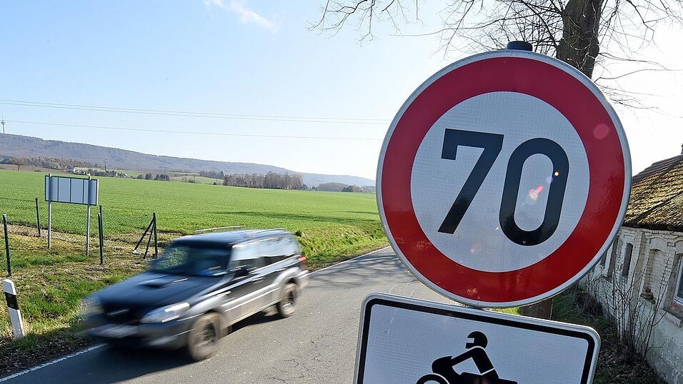 In Bayern haben Unbekannte mehrere Tempo-70-Schilder entwendet.