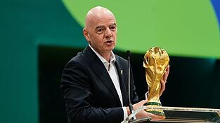 FIFA-Präsident Gianni Infantino sorgt für Wirbel mit seinen jüngsten Plänen. (Archivbild) FIFA-Präsident Gianni Infantino sorgt für Wirbel mit seinen jüngsten Plänen. (Archivbild)