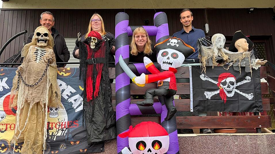 Walter, Corinna, Diana und Dennis Spanner (v.l.) freuen sich schon auf den Halloween-Abend am 31. Oktober.