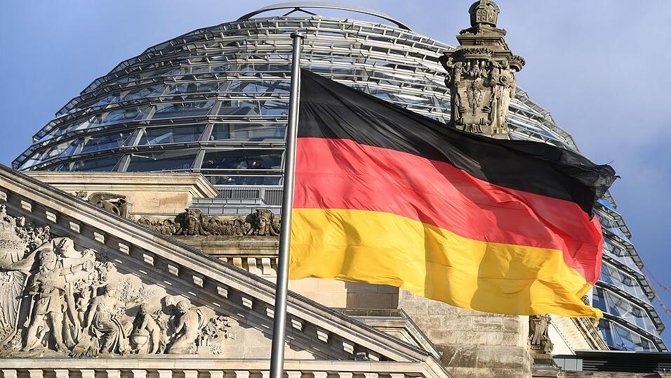Im Bundestag gibt es neue Gesichter. (Archivbild) Im Bundestag gibt es neue Gesichter. (Archivbild)