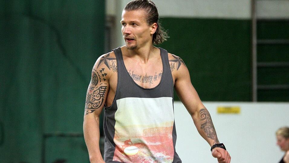 Wir haben Tigers-St&uuml;rmer Ren&eacute; R&ouml;thke beim 'Rock Your Body'-Bootcamp besucht. (Foto: Fabian Ro&szlig;mann)