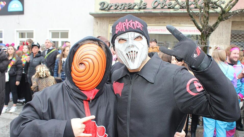 Beste Stimmung herrschte beim Rosenmontagszug in Geisenhausen.