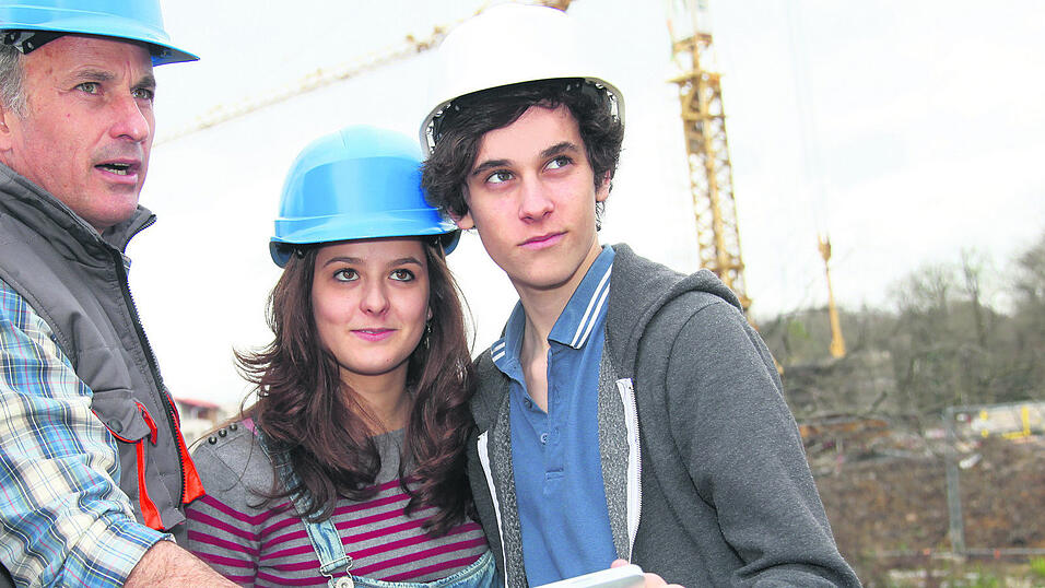 Vom Gong zur Stempeluhr: F&uuml;r viele beginnt in den n&auml;chsten Wochen die Ausbildung.