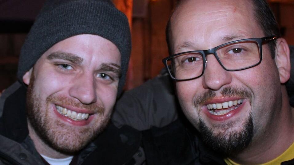 Bei einem schweren Unfall in der Gemeinde Frontenhausen sind zwei Menschen verletzt worden. Bei einem schweren Unfall in der Gemeinde Frontenhausen sind zwei Menschen verletzt worden.