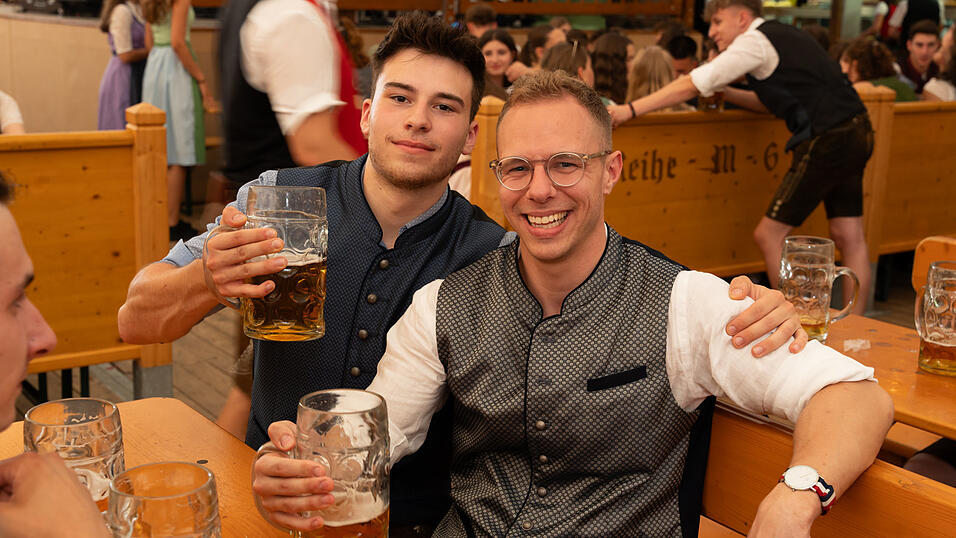 Die Partybilder vom Sonntag, 11. August 2024, aus dem Festzelt Nothaft. Die Partybilder vom Sonntag, 11. August 2024, aus dem Festzelt Nothaft.
