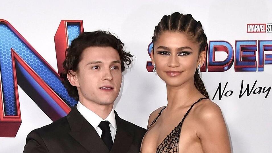 om Holland (l) und Zendaya, Schauspieler, kommen zur Premiere von &laquo;Spider-Man: No Way Home&raquo;. (Archivbild)