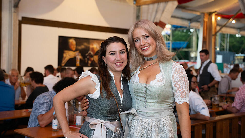 Die Partybilder vom Donnerstag, 13. August, aus dem Festzelt Greindl. Die Partybilder vom Donnerstag, 13. August, aus dem Festzelt Greindl.