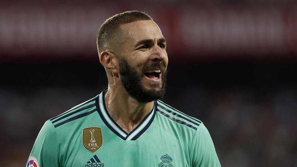 Karim Benzema erschien wegen beruflichen Gründen nicht persönlich zum Prozess. Karim Benzema erschien wegen beruflichen Gründen nicht persönlich zum Prozess.