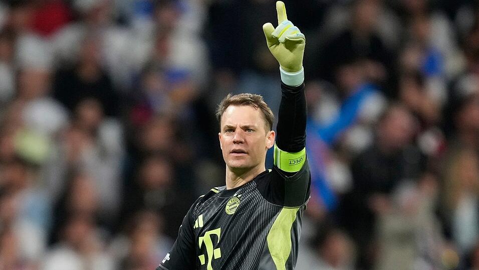 Weiter im Mittelpunkt der Diskussionen um die Nationalmansnchaft: Manuel Neuer. Weiter im Mittelpunkt der Diskussionen um die Nationalmansnchaft: Manuel Neuer.