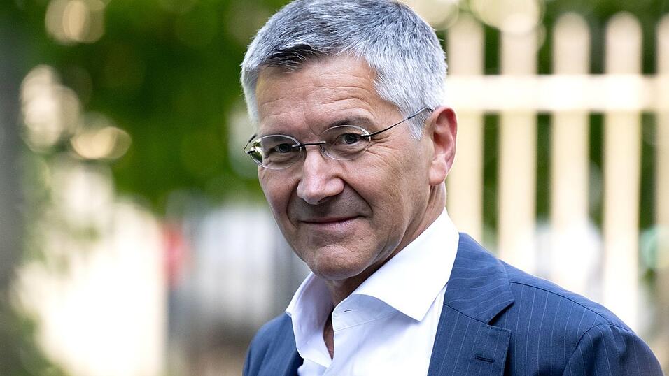 Bayern-Präsident Herbert Hainer begrüßt den Vorstoß des Bayerischen Fußball-Verbandes. (Archiv) Bayern-Präsident Herbert Hainer begrüßt den Vorstoß des Bayerischen Fußball-Verbandes. (Archiv)