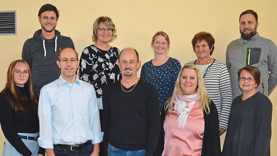 Die Vorstandschaft von 'Mitanand Dorfgemeinschaft Obertrübenbach' freut sich über finanzielle Hilfe durch viele Fördermitglieder und eine großzügige Spendenbereitschaft aus der Bevölkerung. Die Vorstandschaft von 'Mitanand Dorfgemeinschaft Obertrübenbach' freut sich über finanzielle Hilfe durch viele Fördermitglieder und eine großzügige Spendenbereitschaft aus der Bevölkerung.