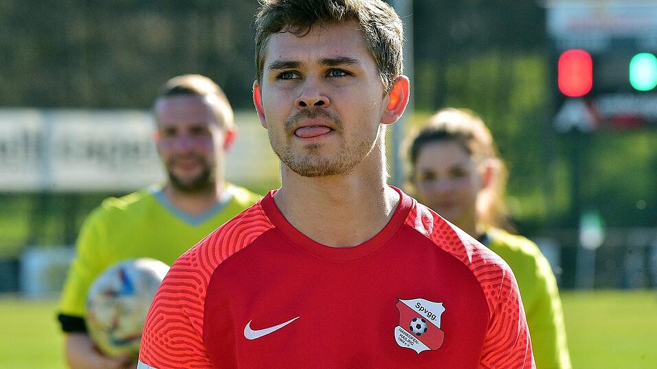 Auch Christoph Laimer bleibt der SpVgg Hankofen erhalten. Auch Christoph Laimer bleibt der SpVgg Hankofen erhalten.