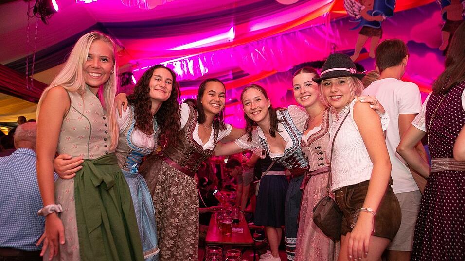 Die Partybilder vom Freitag, 12. August 2022, aus dem Festzelt Reisinger.