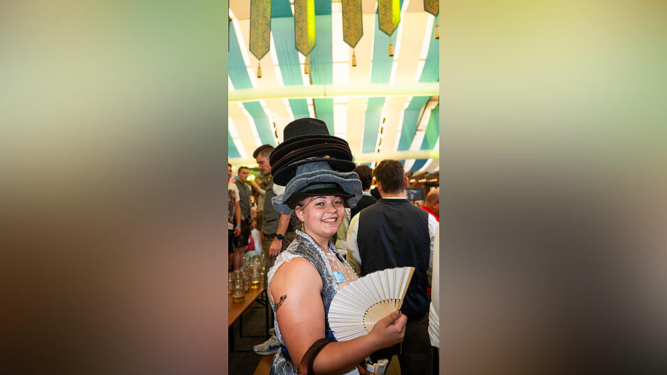 Die Partybilder vom Samstag, 15. August, aus dem Festzelt Wenisch. Die Partybilder vom Samstag, 15. August, aus dem Festzelt Wenisch.