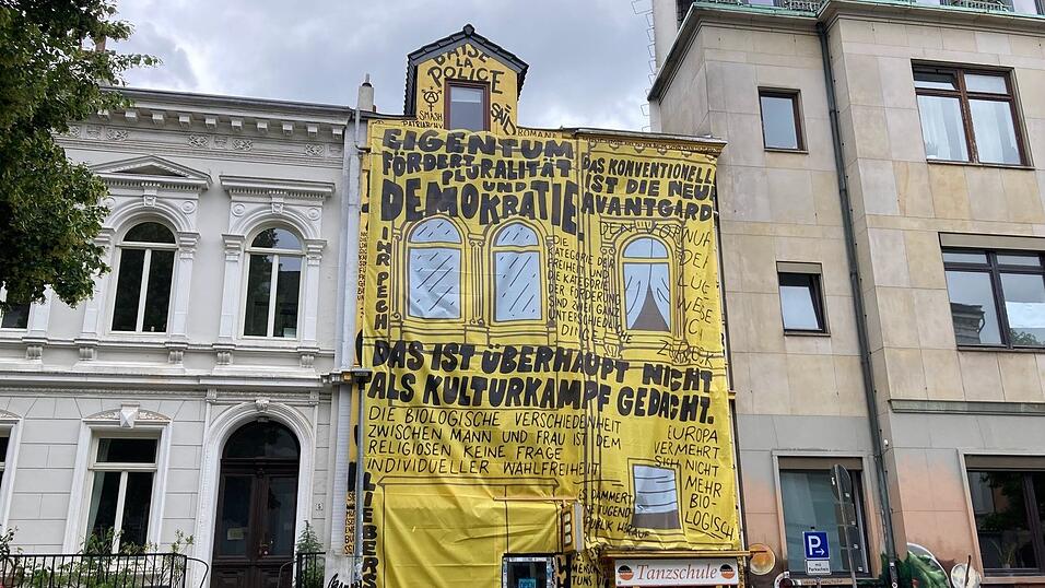 Die Buchhandlung reagiert damit auf den Ausschluss vom Deutschen Buchhandlungspreis. Die Buchhandlung reagiert damit auf den Ausschluss vom Deutschen Buchhandlungspreis.