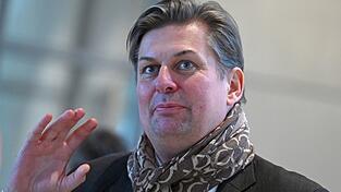 Die Pr&auml;sentation von Krahs Roman &laquo;Die Reise nach Europa&raquo; war urspr&uuml;nglich am 21. M&auml;rz 2026 als Programmpunkt vorgesehen.