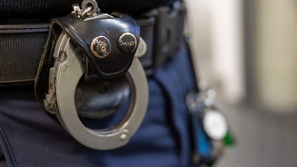 Nach dem Diebstahl von mehreren Tonnen Altfett ermittelt die Polizei in Nürnberg. (Symbolbild)