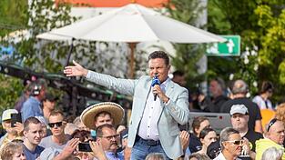 Moderator und Schlagersänger Stefan Mross hat die Sendung über Jahrzehnte geprägt. (Archivbild) Moderator und Schlagersänger Stefan Mross hat die Sendung über Jahrzehnte geprägt. (Archivbild)