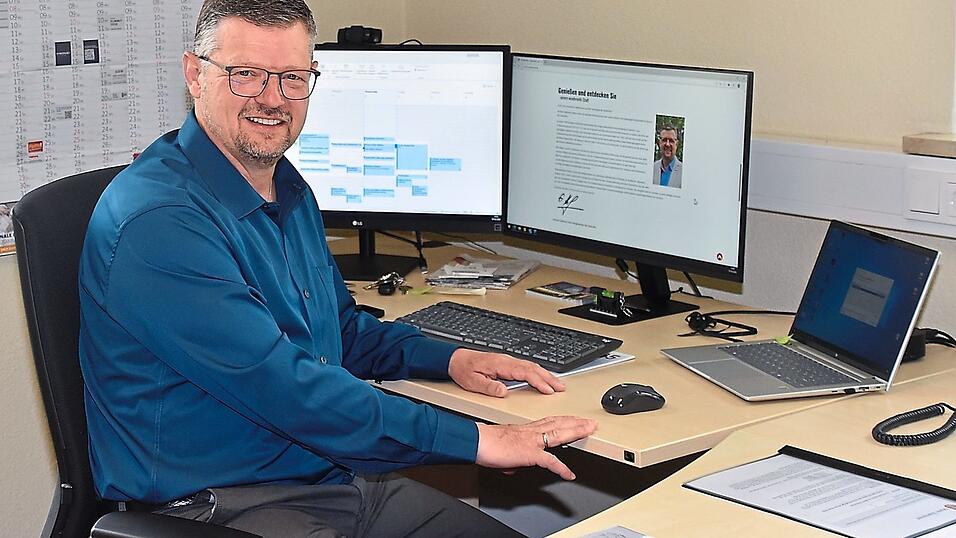 B&uuml;rgermeister Gerhard Hofmann an seinem neuen Arbeitsplatz