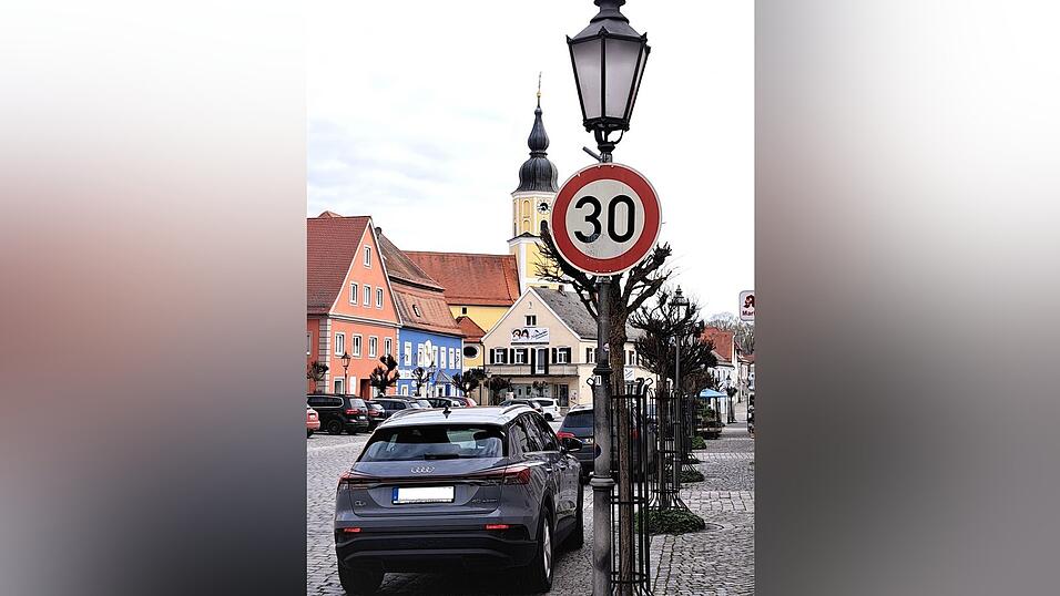 Die Initiative 'Lebenswerte Städte und Gemeinden - Initiative für Tempo 30 innerorts' setzt sich dafür ein, dass die Kommunen verkehrsberuhigte Bereiche festlegen dürfen. Die Initiative 'Lebenswerte Städte und Gemeinden - Initiative für Tempo 30 innerorts' setzt sich dafür ein, dass die Kommunen verkehrsberuhigte Bereiche festlegen dürfen.