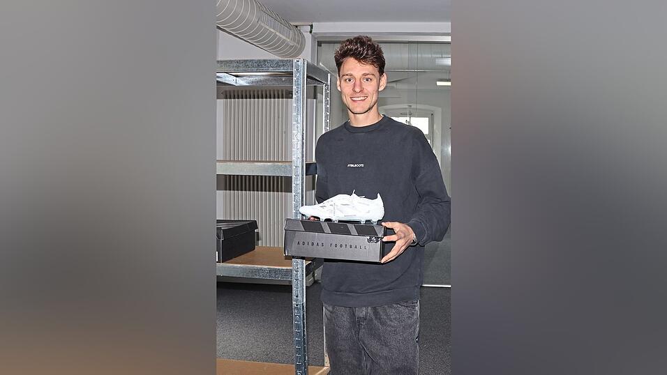 Samuel Burgfeld räumt seinen Pop-Up-Store ein. Am Montag, 17. März, geht es schon los. Samuel Burgfeld räumt seinen Pop-Up-Store ein. Am Montag, 17. März, geht es schon los.