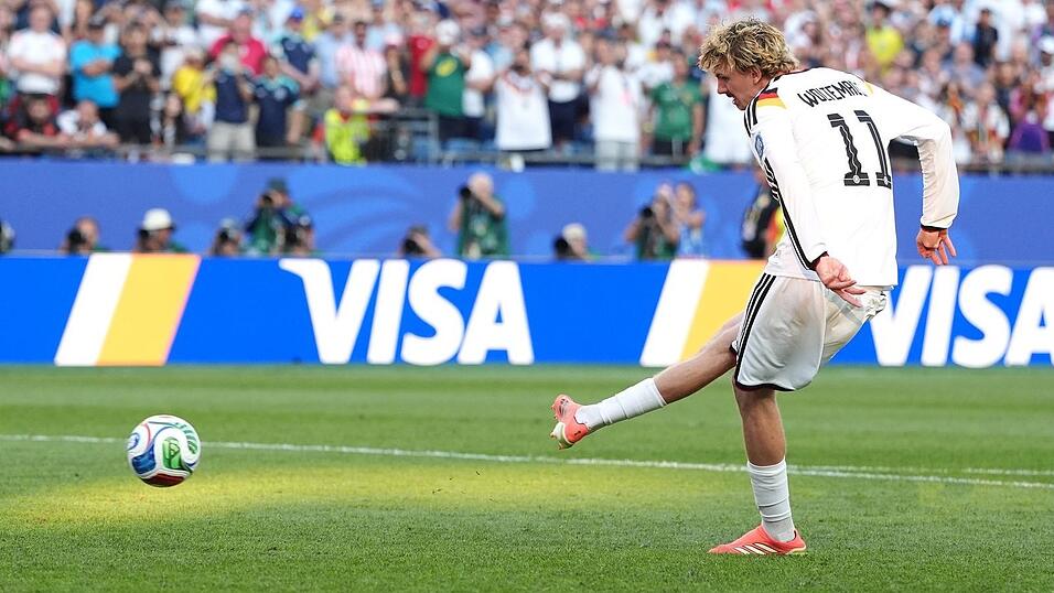 Das war nichts: Bei der WM blieb von Woltemade nur der vergebene Elfmeter gegen Paraguay hängen. (Archivbild) Das war nichts: Bei der WM blieb von Woltemade nur der vergebene Elfmeter gegen Paraguay hängen. (Archivbild)