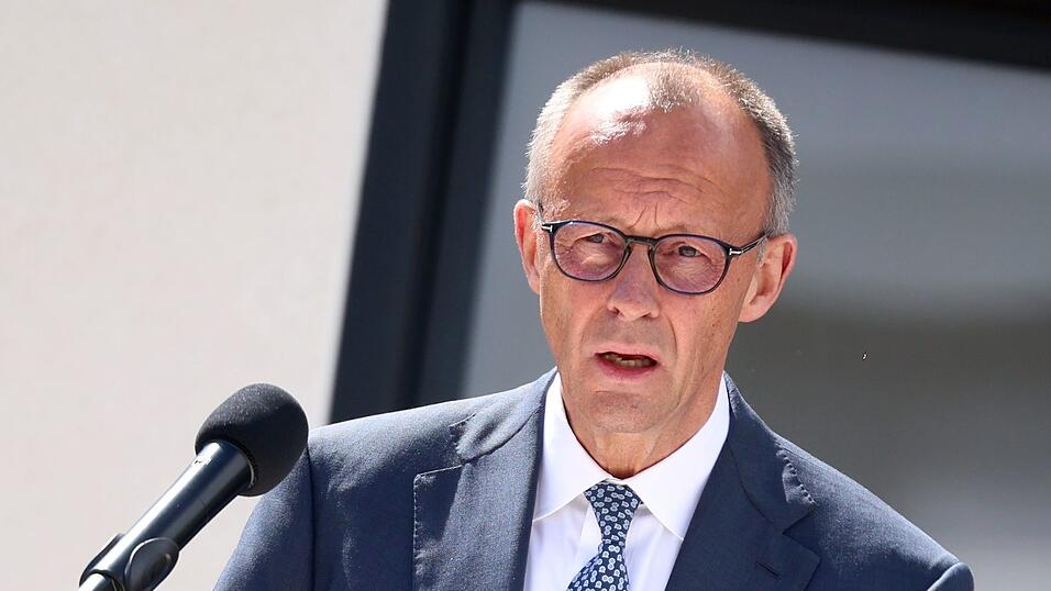 Sich verteidigen können, damit man sich nicht verteidigen muss, lautet die Abschreckungsphilosophie des Bundeskanzlers. Sich verteidigen können, damit man sich nicht verteidigen muss, lautet die Abschreckungsphilosophie des Bundeskanzlers.