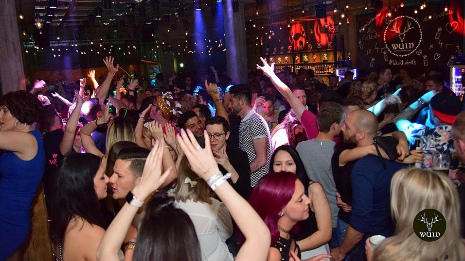 'Hoch die Hände, Wochenende' - so 'Wuid' wurde gefeiert in Straubing. 'Hoch die Hände, Wochenende' - so 'Wuid' wurde gefeiert in Straubing.