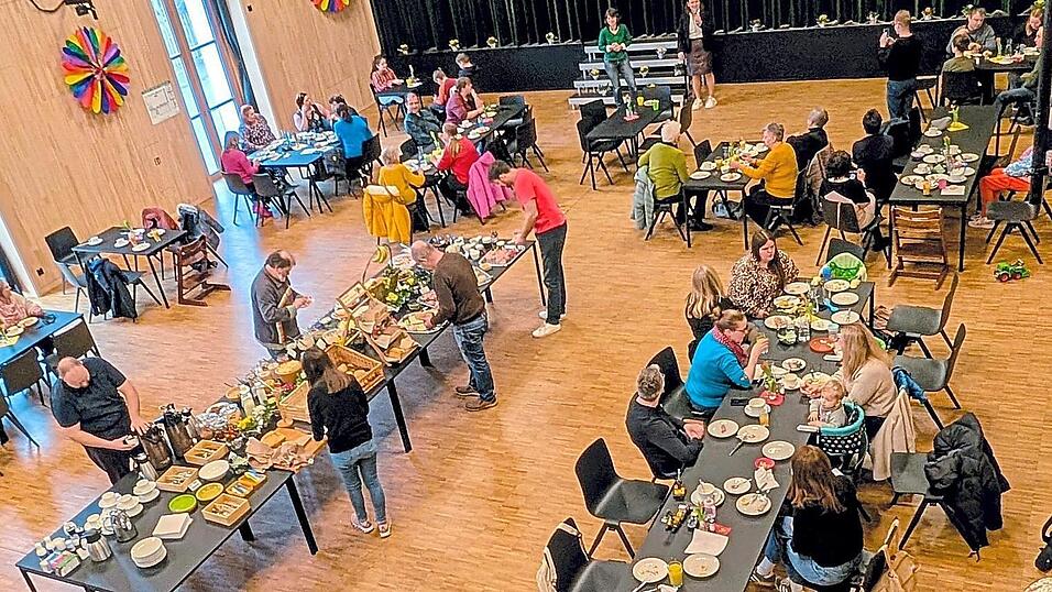 Groß war das Interesse an der Veranstaltung „Pilsting geht frühstücken“ im Marktsaal. Groß war das Interesse an der Veranstaltung „Pilsting geht frühstücken“ im Marktsaal.