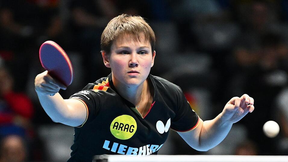 Zwei Medaillen sind sicher: Nina Mittelham bei der Tischtennis-EM (Archivbild). Zwei Medaillen sind sicher: Nina Mittelham bei der Tischtennis-EM (Archivbild).