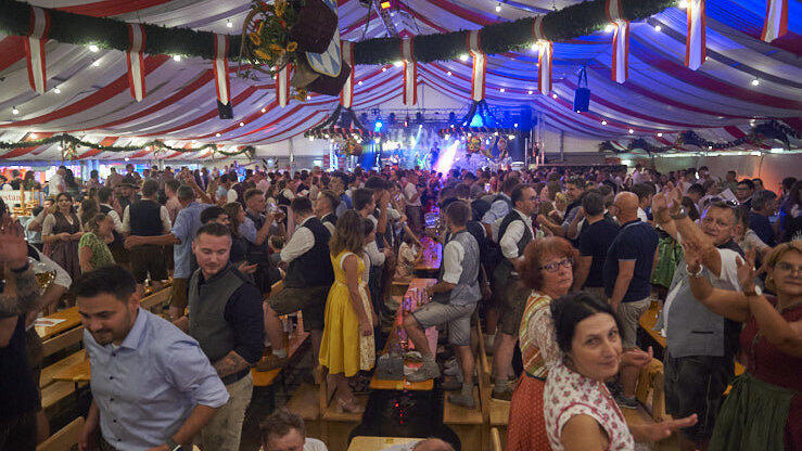 Die Partybilder vom Freitag, 18. August 2023, aus dem Festzelt Lechner.