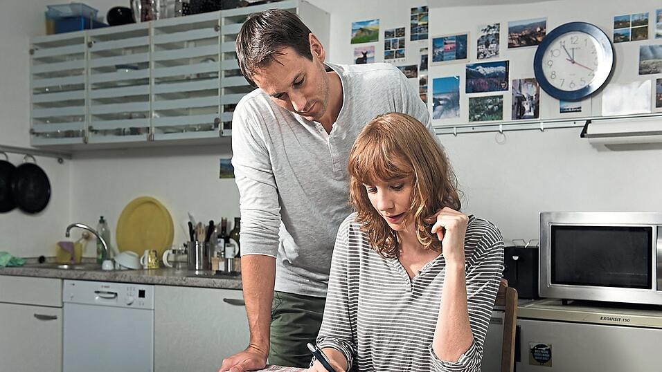Auch junge Paare sollten ihre Wünsche im medizinischen Notfall schriftlich festhalten. Auch junge Paare sollten ihre Wünsche im medizinischen Notfall schriftlich festhalten.