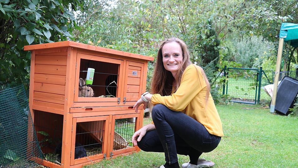 Seit der Firmung der Tochter geh&ouml;ren auch Zwergkaninchen zu Kristiane K&ouml;ppls Sch&auml;fchen.